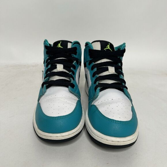 Nike Shoes Air Jordan 1 Mid GG “Volt Ice” 2024 - Picture 2 of 10